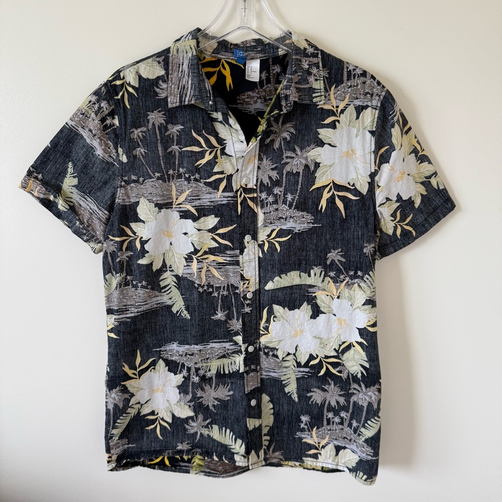 H and M Tropical Hawaiian Black Floral Button-up Short Sleeve Shirt Top